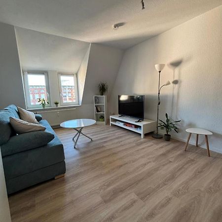 1 Raum Dachgeschosswohnung In Ruhiger Lage Limbach-Oberfrohna Exterior foto